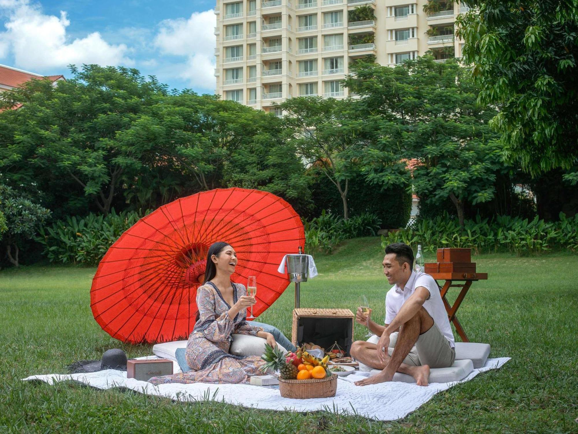 Sofitel Phnom Penh Phokeethra Hotel Exterior photo